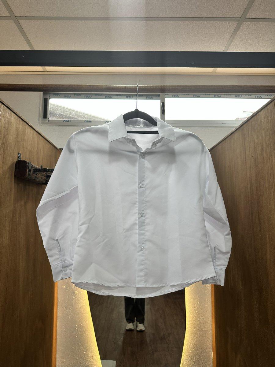 Camisa de niño blanca