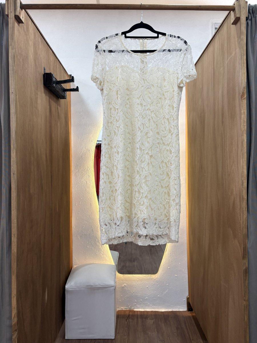 Vestido corto novia/quinceañera con mangas