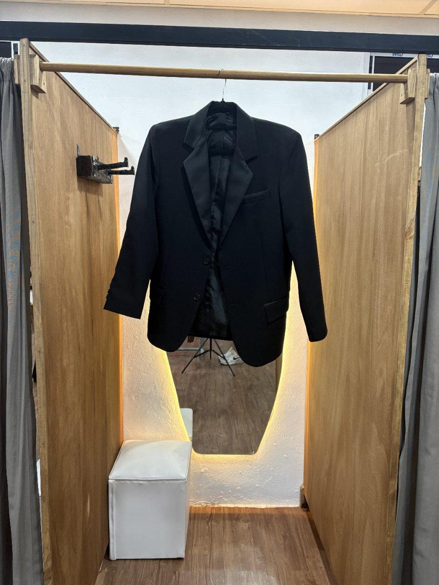 Saco de niño negro solapa brillosa (SIN MARCA)