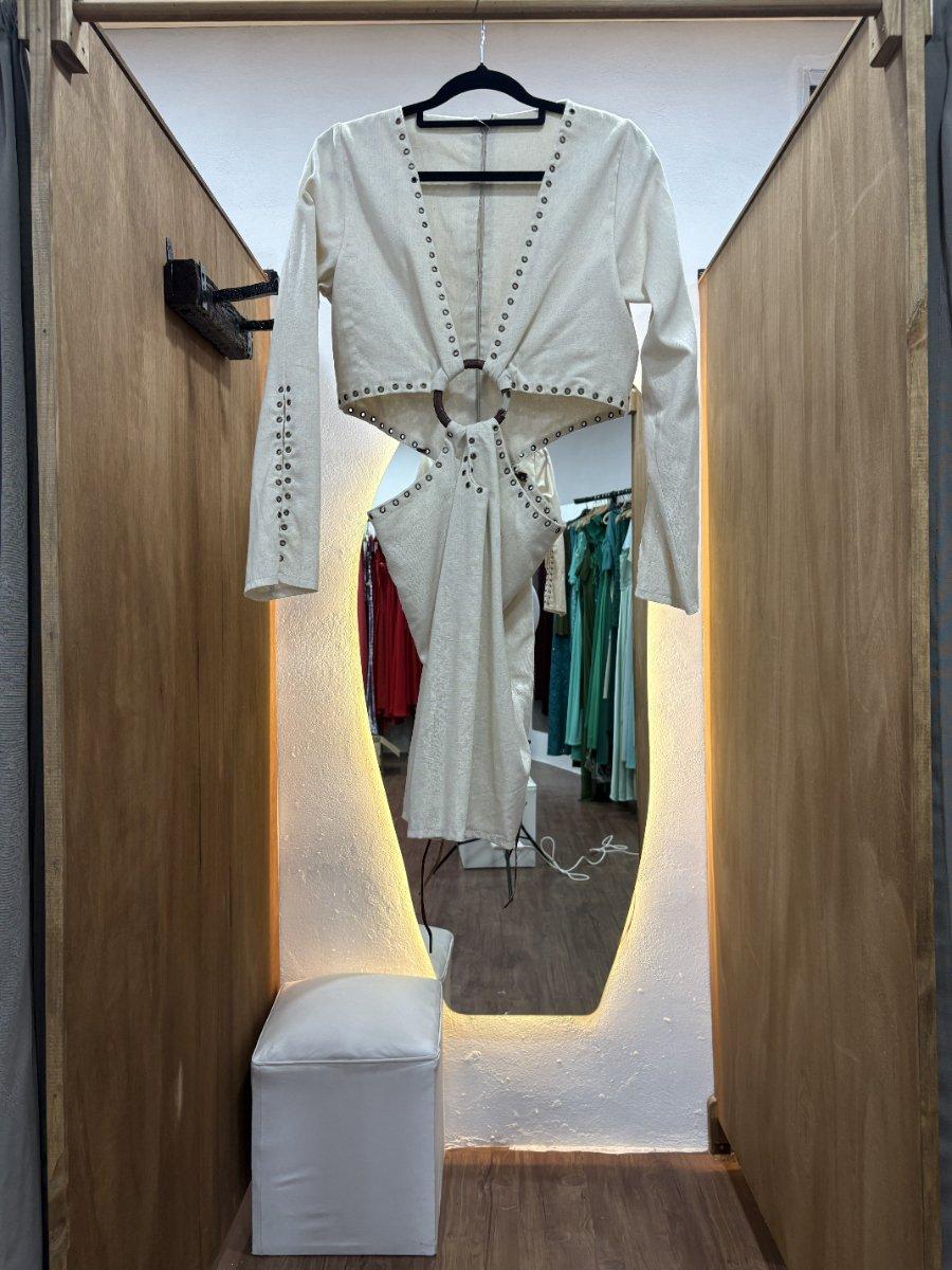 Vestido abertura en abdomen