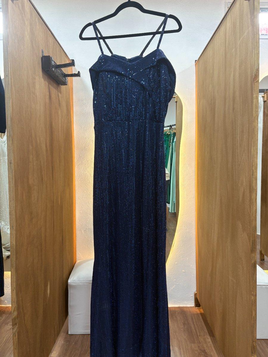 Vestido largo azul con brillos