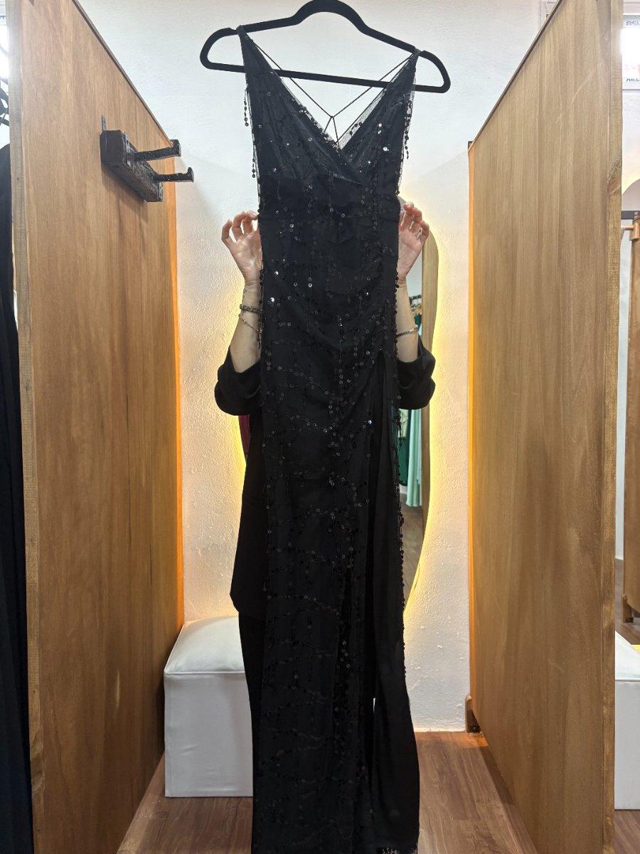 Vestido largo negro con lentejuelas