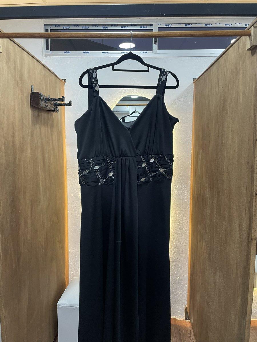 Vestido negro con detalles en plateado