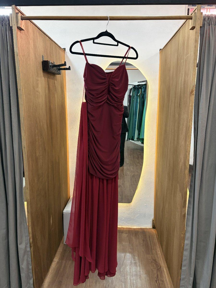 Vestido largo rojo con fruncido