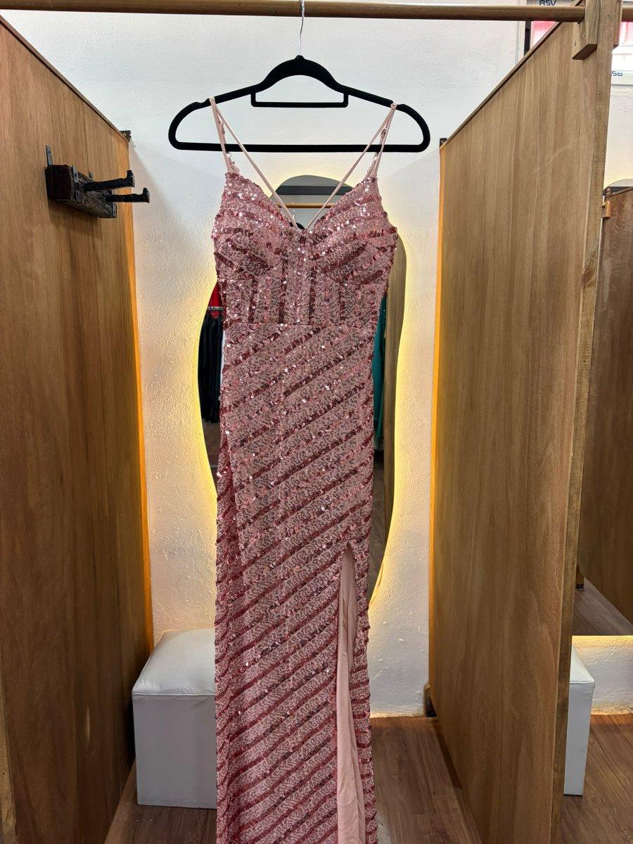 Vestido rosado con lentejuelas