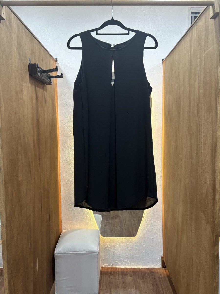 Vestido corto negro